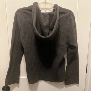 Old Navy grey sweatshirt